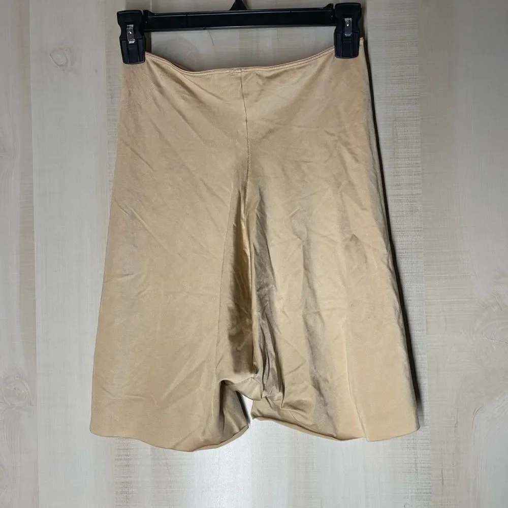 Spanx‎ nude beige mid thigh shaper, size XL